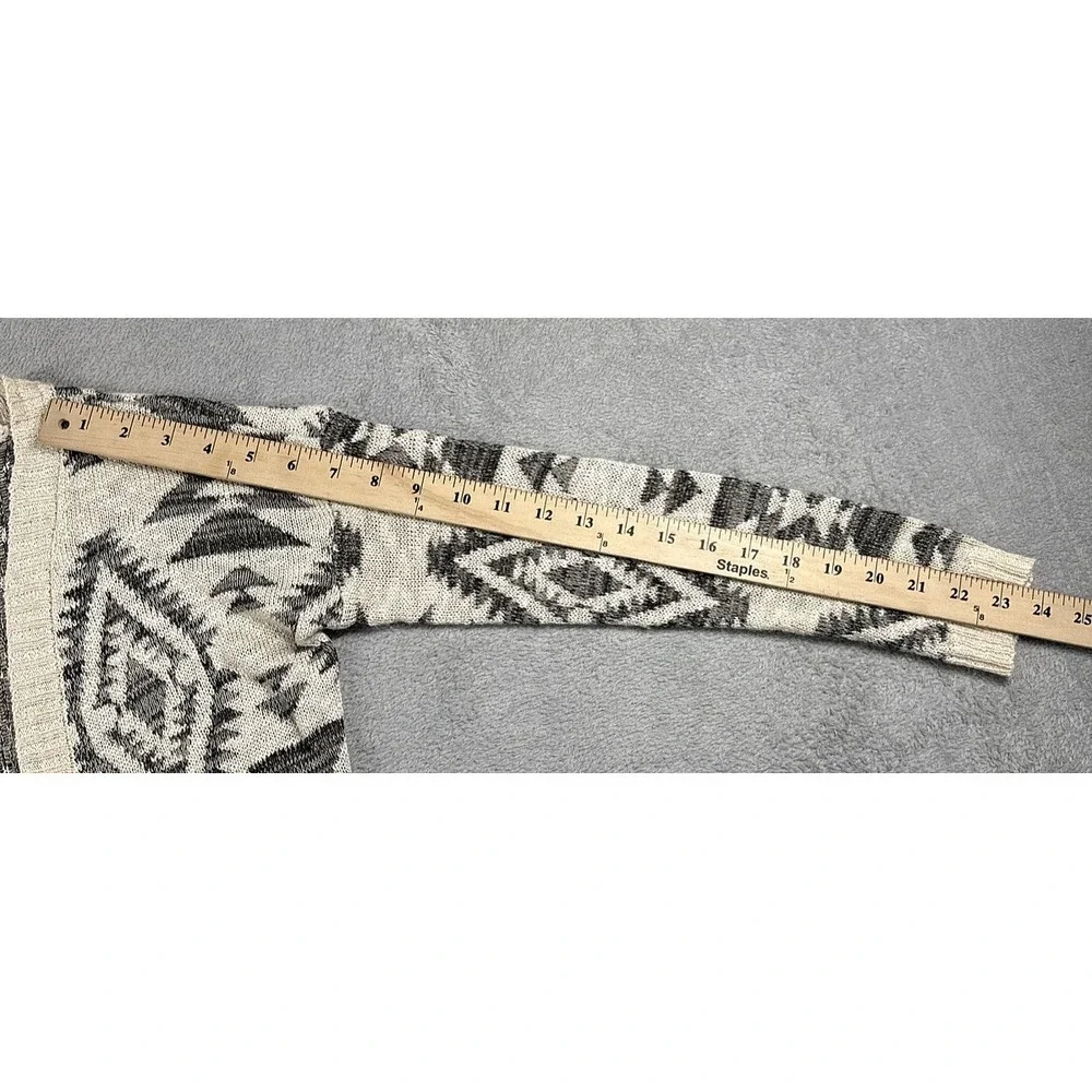 Pink Republic Junior's Tribal Print Knit Cardigan Cream/Black Size Large‎